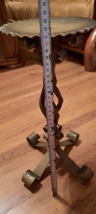 Swiecznik metalowy