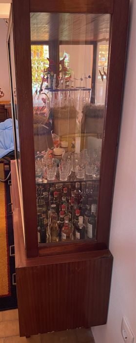 Cristaleira antiga para restauro