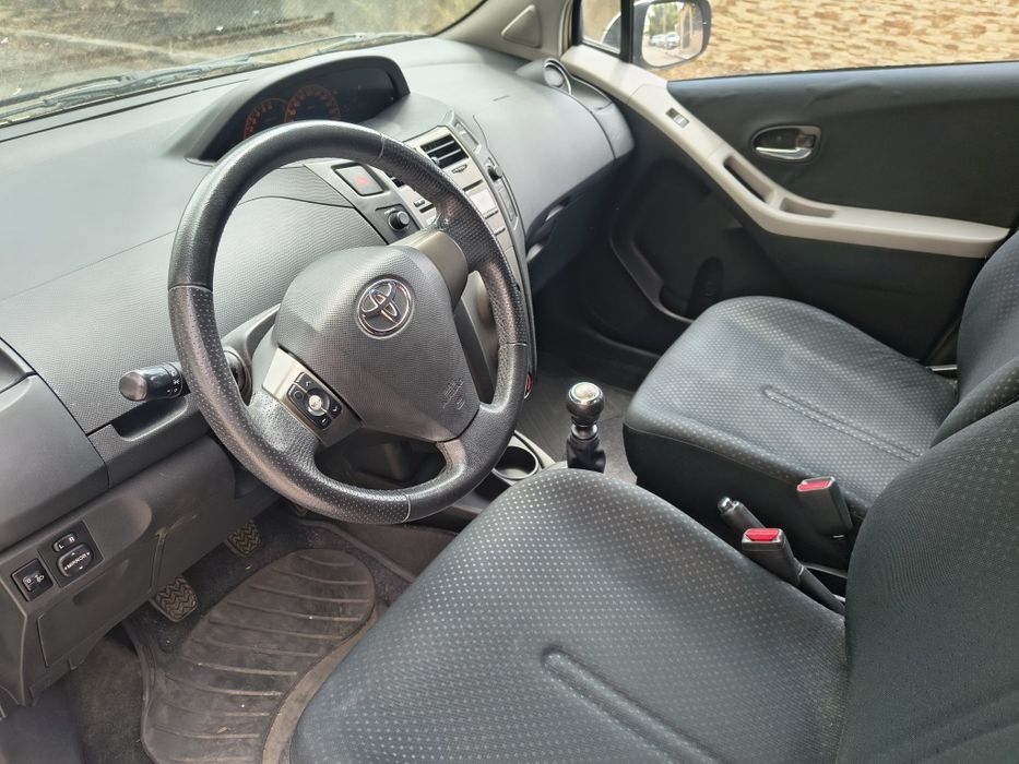 Toyota Yaris — fotografia 7