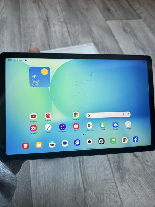 Планшет Samsung Galaxy Tab S10 FE 8/128GB Grey почти новый,дисплей
