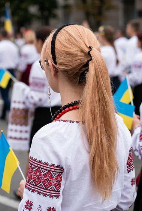 Банан, невидимки и зажим