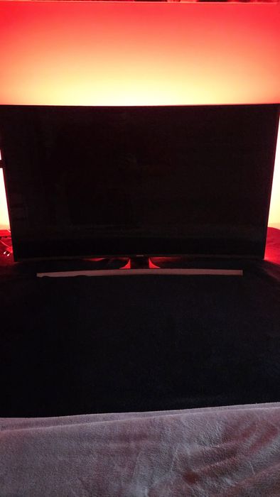 Vendo smart TV samsung curvada de 49" com 3D e 4K (topo de gamma em 20