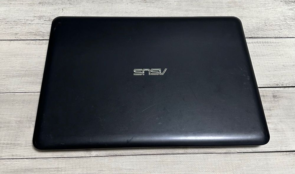 Ноутбук Asus EeeBook E402SA 14’’ FHD Celeron N3060 4GB ОЗУ/ 64GB eMMC