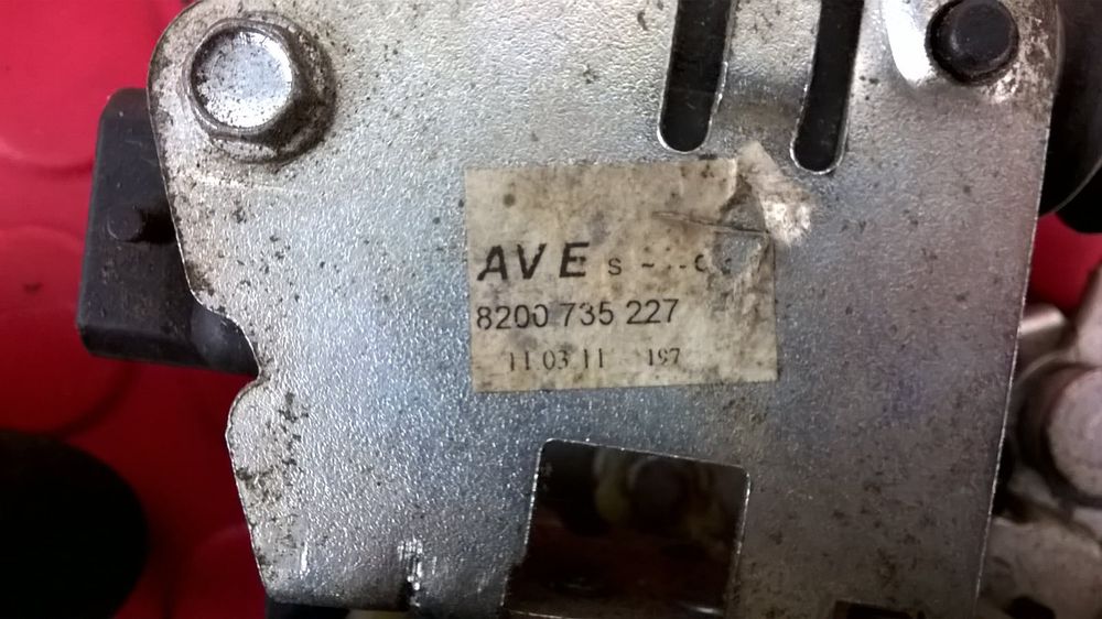 Fechadura / Fecho Porta Frente Esquerdo 8200735227 - DACIA DUSTER