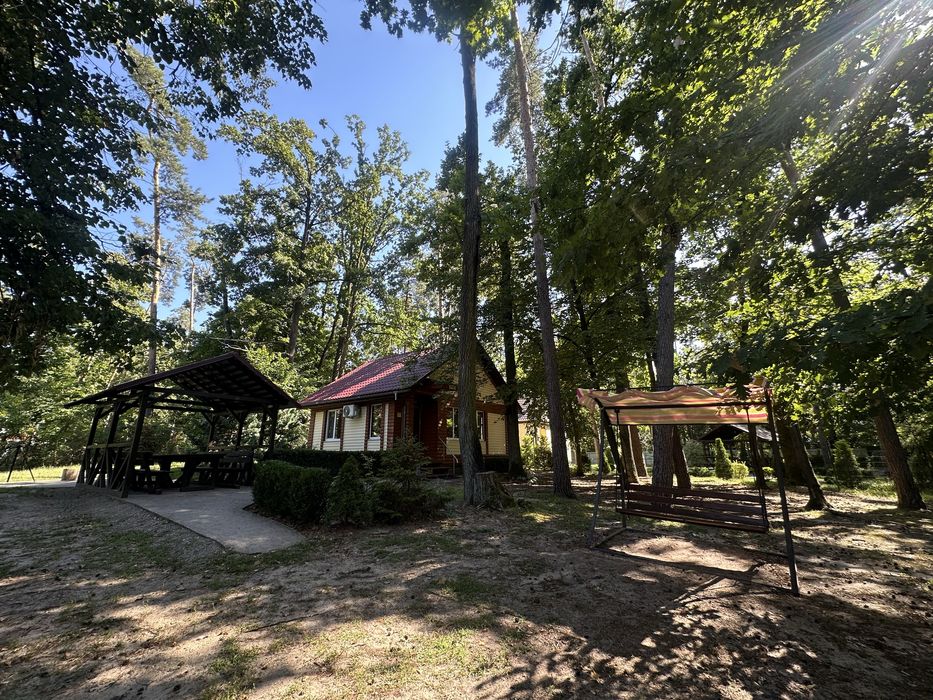 Продається на першій лінії Дніпра комплекс відпочинку в с.Сокирно