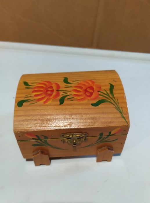 Guarda joias em madeira