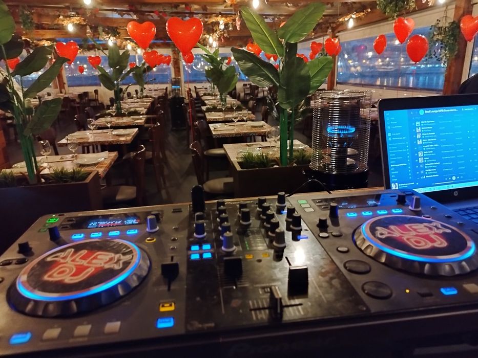 XDJ-R1 DJ Controller Price Drop Promotion – Includes Carrying Case64284777042306122