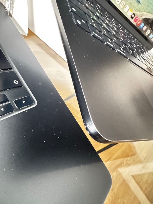 Portátil MacBook Air 13,6” M2 (2023) – Caixa + Acessórios Novos