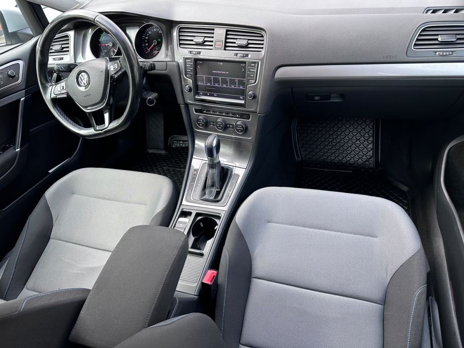 Volkswagen e-Golf Терміново !!! Без торгу!