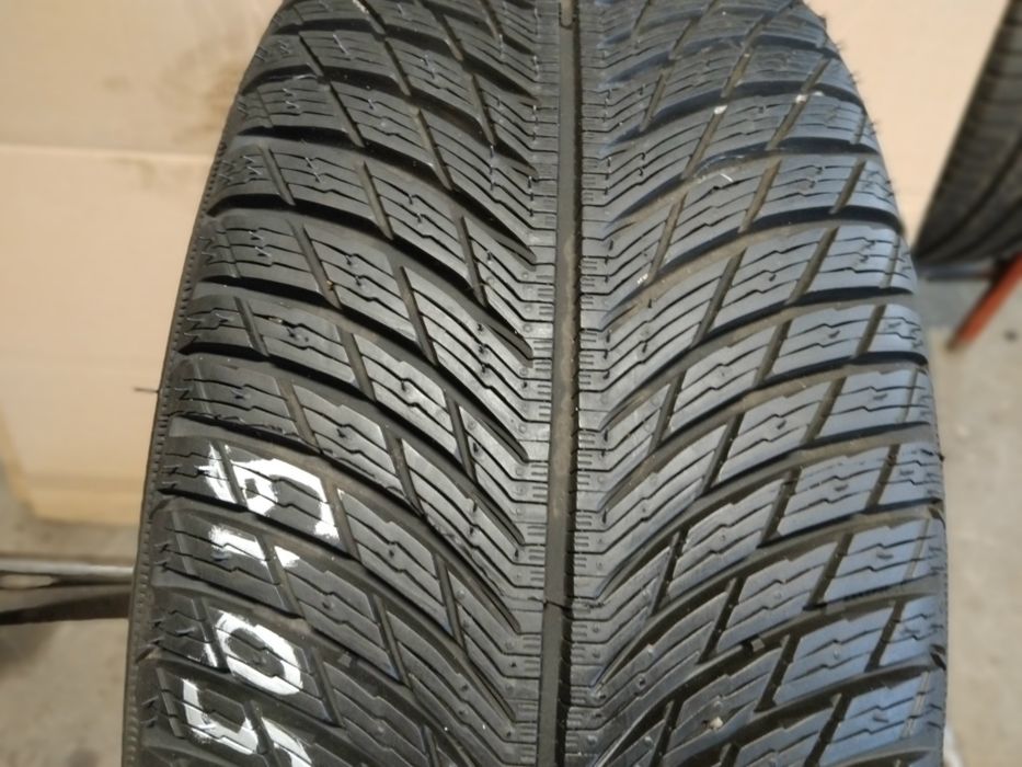 Opona zimowa 235/50R19. MICHELIN PILOT ALPIN 5 SUV