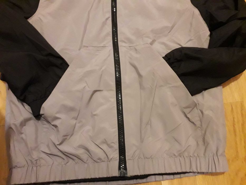 kurtka 4f czarno-popielata, 140 cm, cienka