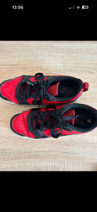 Buty Nike czerwono-czarne