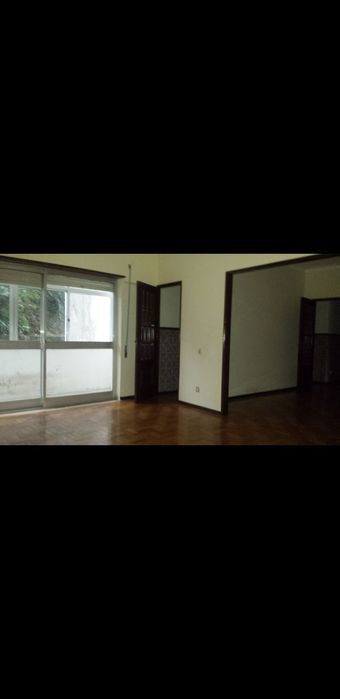 Vendo t4+1 com garagem fechada e terraço