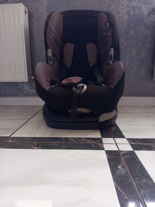 Автокрісло для малечі