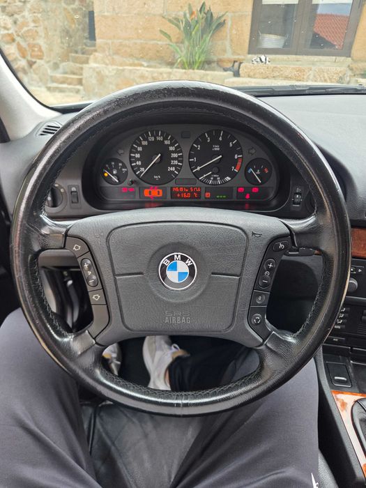BMW serie 5 e39 520i GPL