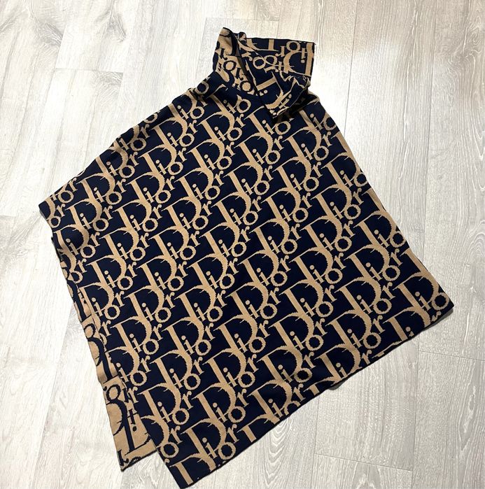 Poncho wełniane - Christian Dior rozmiar uniwersalny
