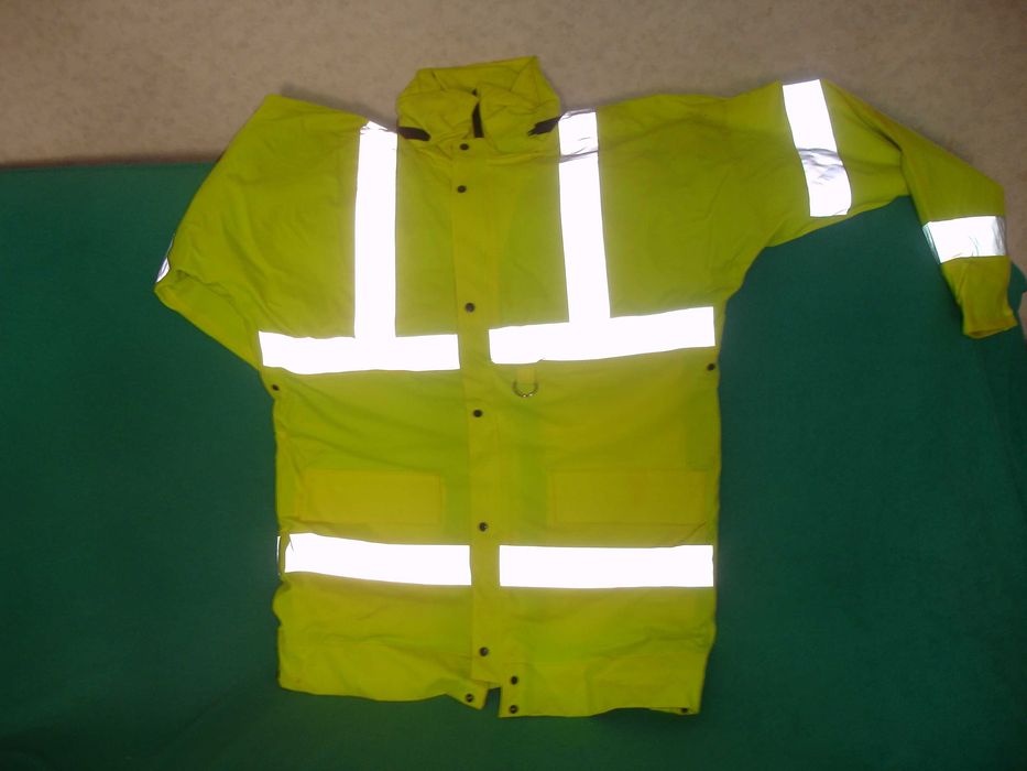 Лыжная всепогодная курточка