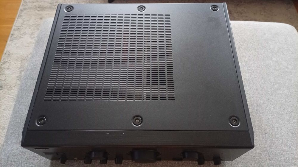 Wzmacniacz Onkyo 8850 .