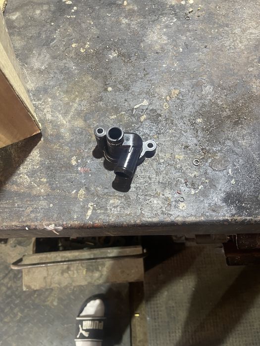 Ауди Q7 клапанная крышка