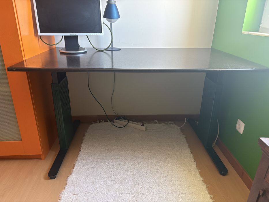 Secretaria cor wengue