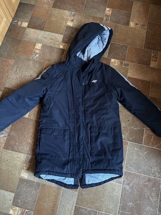 Теплу куртка на хлопчика зріст 146