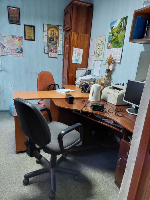 Продам складське приміщення з приватизованою  ділянкою