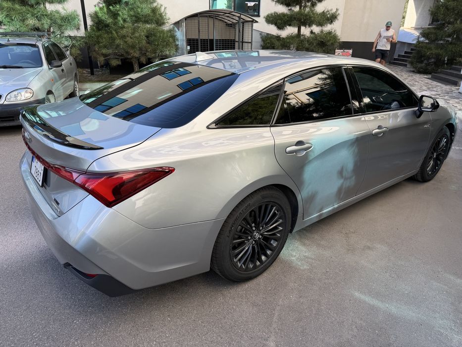 Toyota Avalon Гибрид 2019