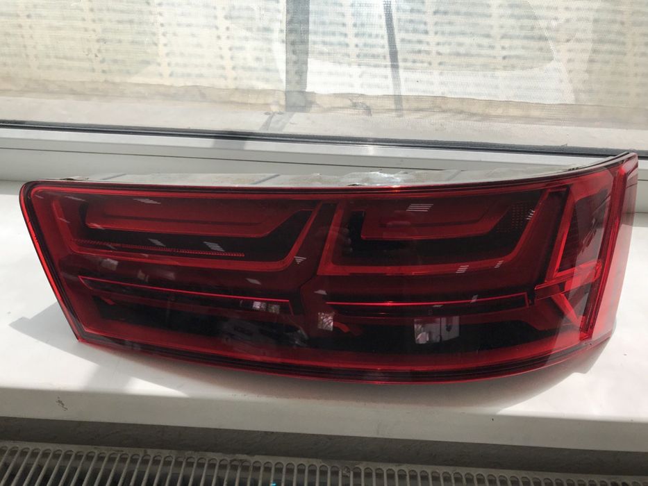 Продаю фары задние  audi Q 7