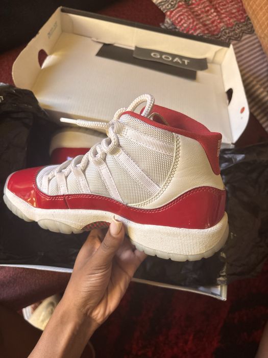 Jordan 11 cherry