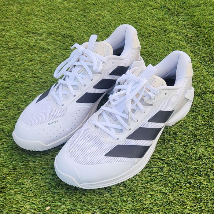 Adidas Adizero Padel / Ténis, 42
Novos, apenas 1 jogo .
Vend