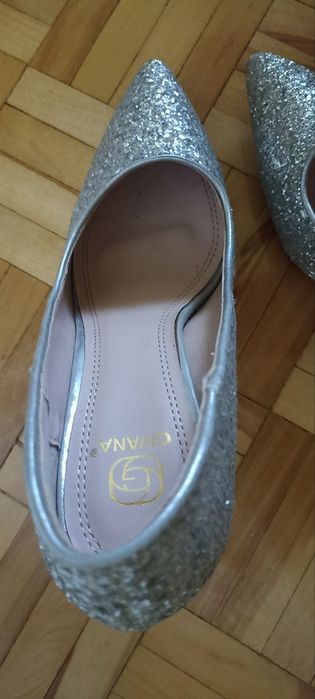 Brokatowe szpilki 41