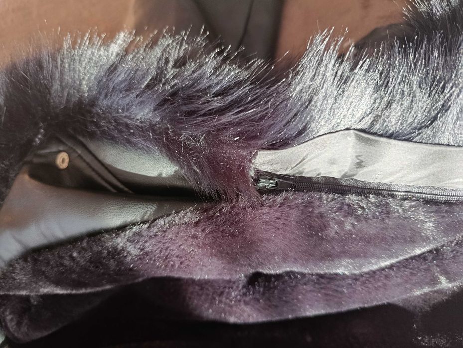 Kurtka futerko damska, czarna z kapturem, eko skóra r. S