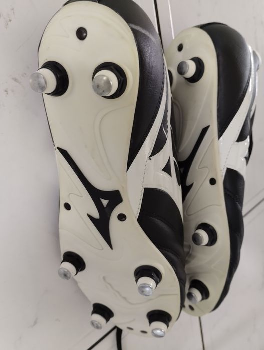 Buty piłkarskie korki rozmiar 38/22.5 cm/