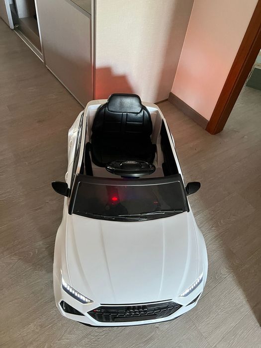 RETIRADA IMEDIATA  SEMINOVO - CARRO ELÉTRICO PARA CRIANÇAS 1-5 anos