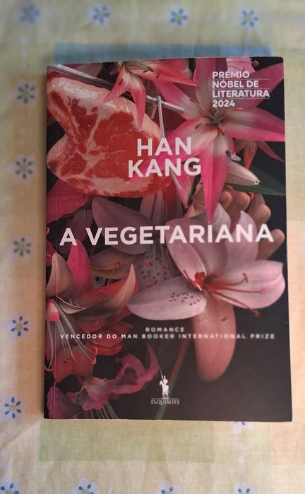 Livro A Vegetariana de Han Kang (portes incluidos, bom estado)