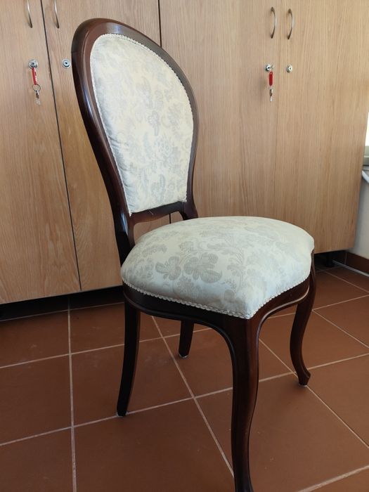 Vendo Cadeira Estufada