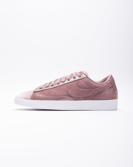 Nike Blazer Low LX roze кеди найк пудра