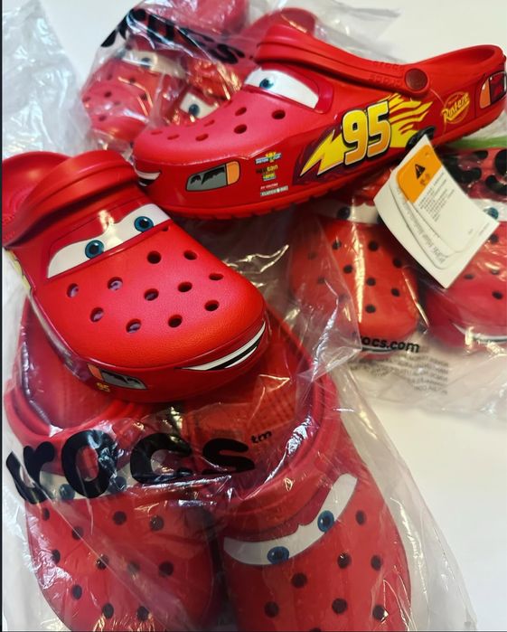 кроксы маквин, crocs mcqueen