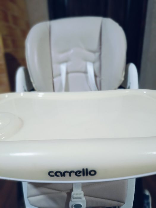 Стільчик для кормління від Carrello, модель Stella.