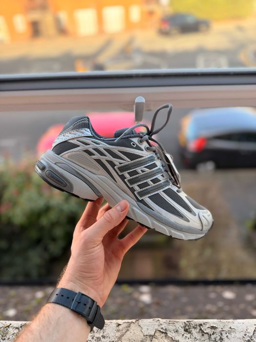Чоловічі топові кросівки на весну та літо Adidas OZWEEGO див інші огол