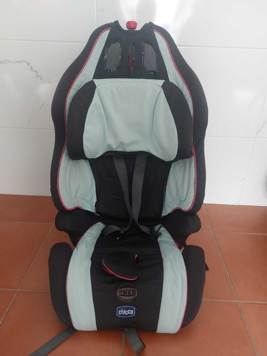 3 cadeiras auto dos 0 aos 12 anos em muito bom estado