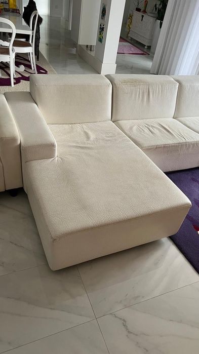 Sofá em pele branco