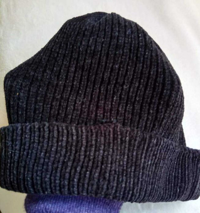 Gorro Preto de Lã - Novo