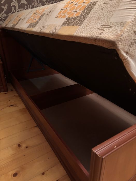 Спальня (Спальний гарнітур)