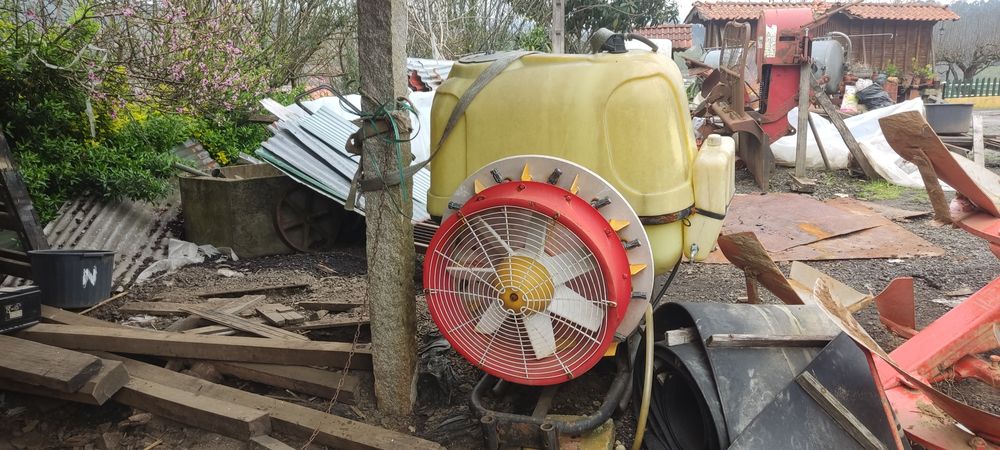 Pulverizador de 400 litros turbina