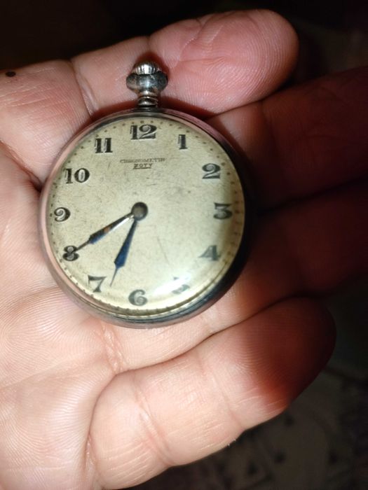 Relógio de bolso muito antigo