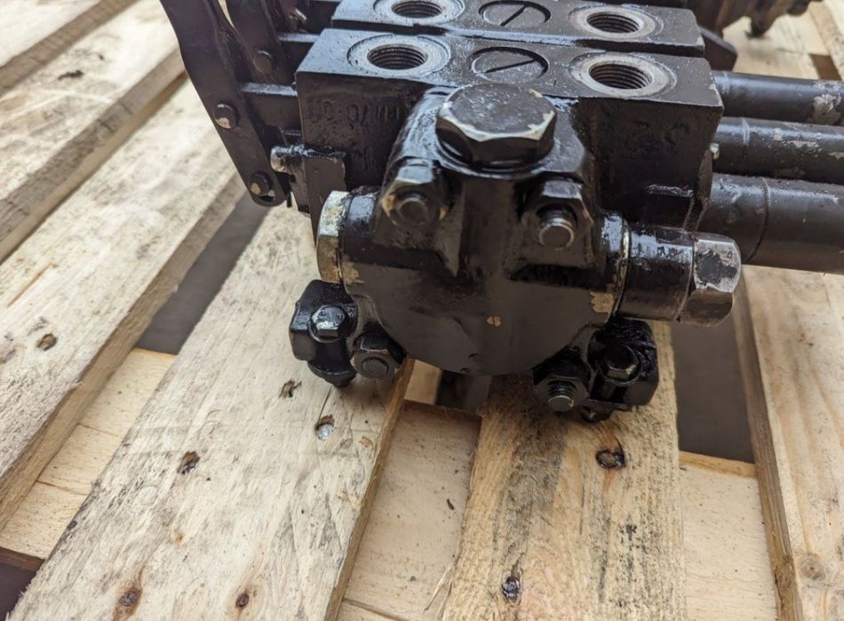 Розподільник  МТЗ  р80 нш32 Кришка РП70 МС 70 RP70 МТЗ 892 1025 СЕКЦІЯ