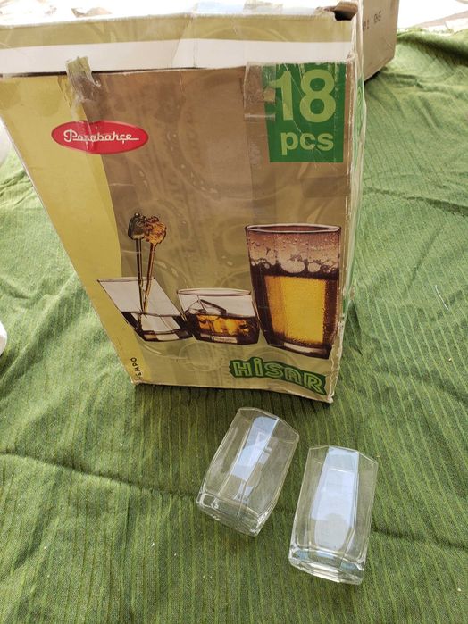 Conjunto de 18 Copos NOVOS, ainda na caixa
