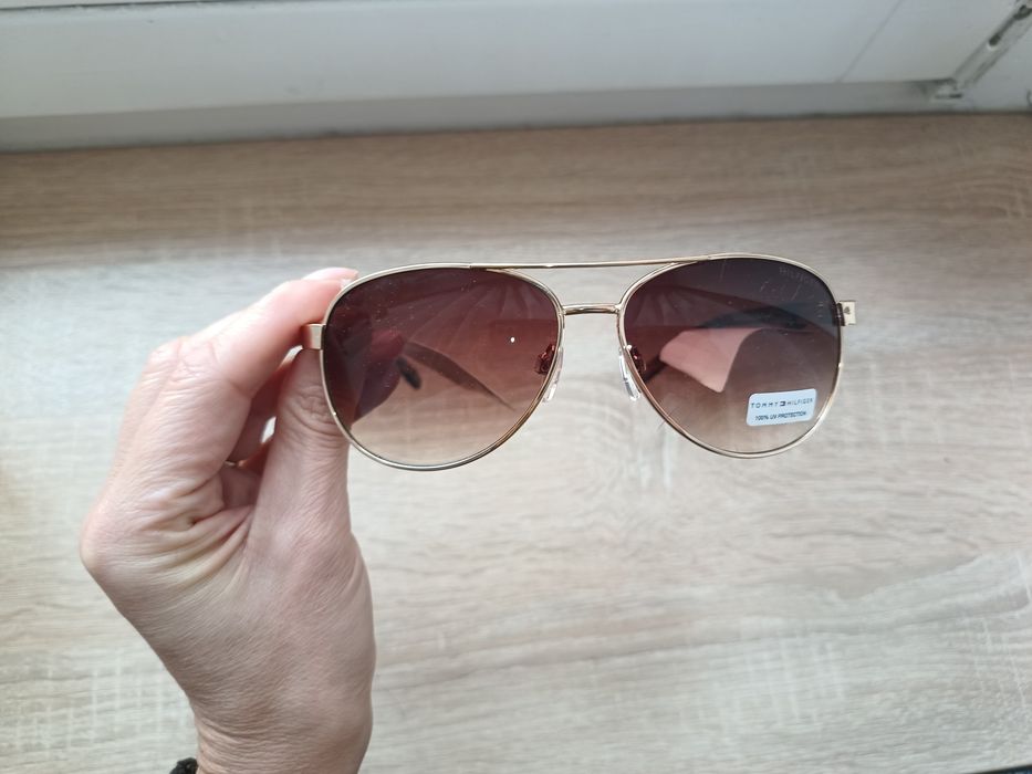 Okulary przeciwsłoneczne Tommy Hilfiger