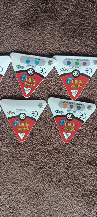 Pokemon 10/10 trio tazo komplet